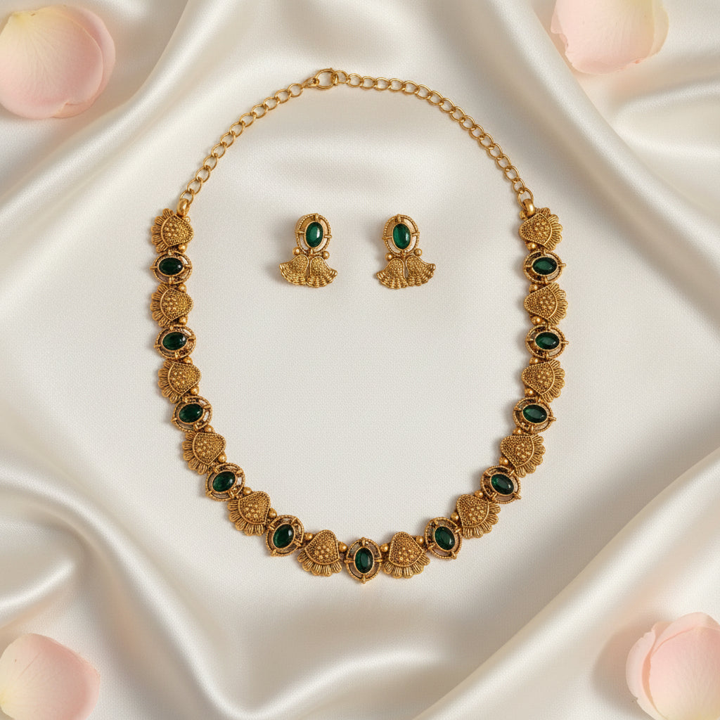 Adhira Chocker Necklace and Earrings Set