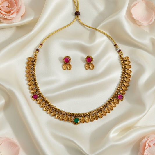 Harini Chocker Necklace and Earrings Set