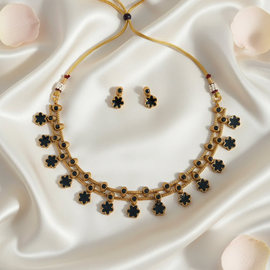 Samriddhi Chocker Necklace and Earrings Set