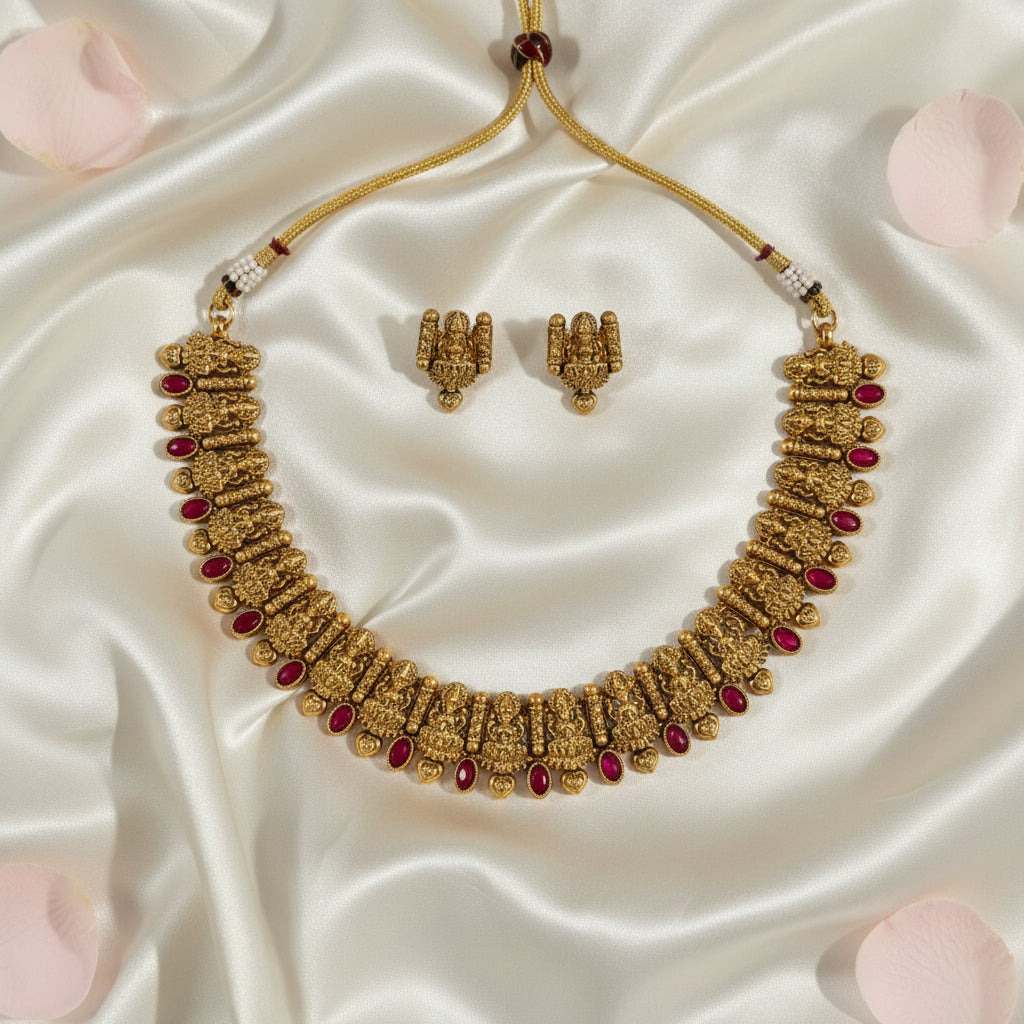 Saanvi Chocker Necklace and Earrings Set
