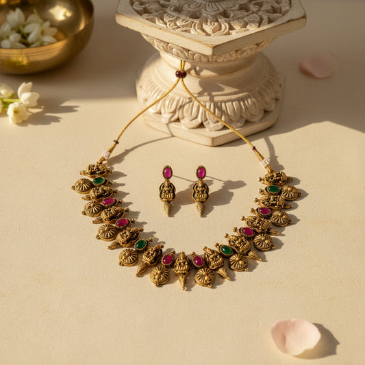 Hamsini Chocker Necklace and Earrings Set