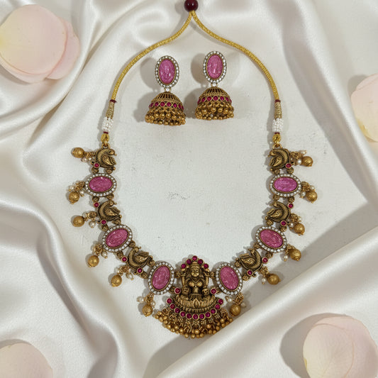 Arya Chocker Necklace and Earrings Set