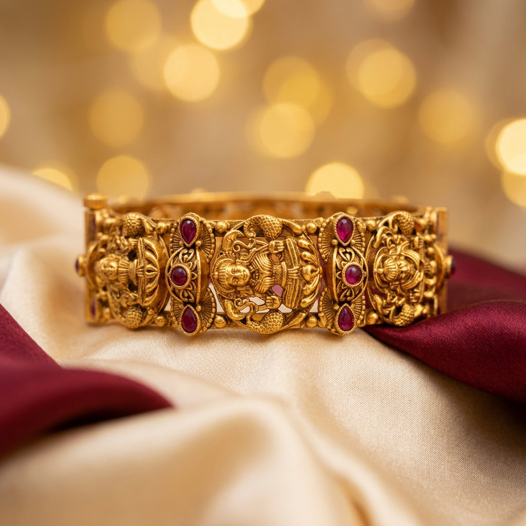 Vidhusha Antique Screw Kada